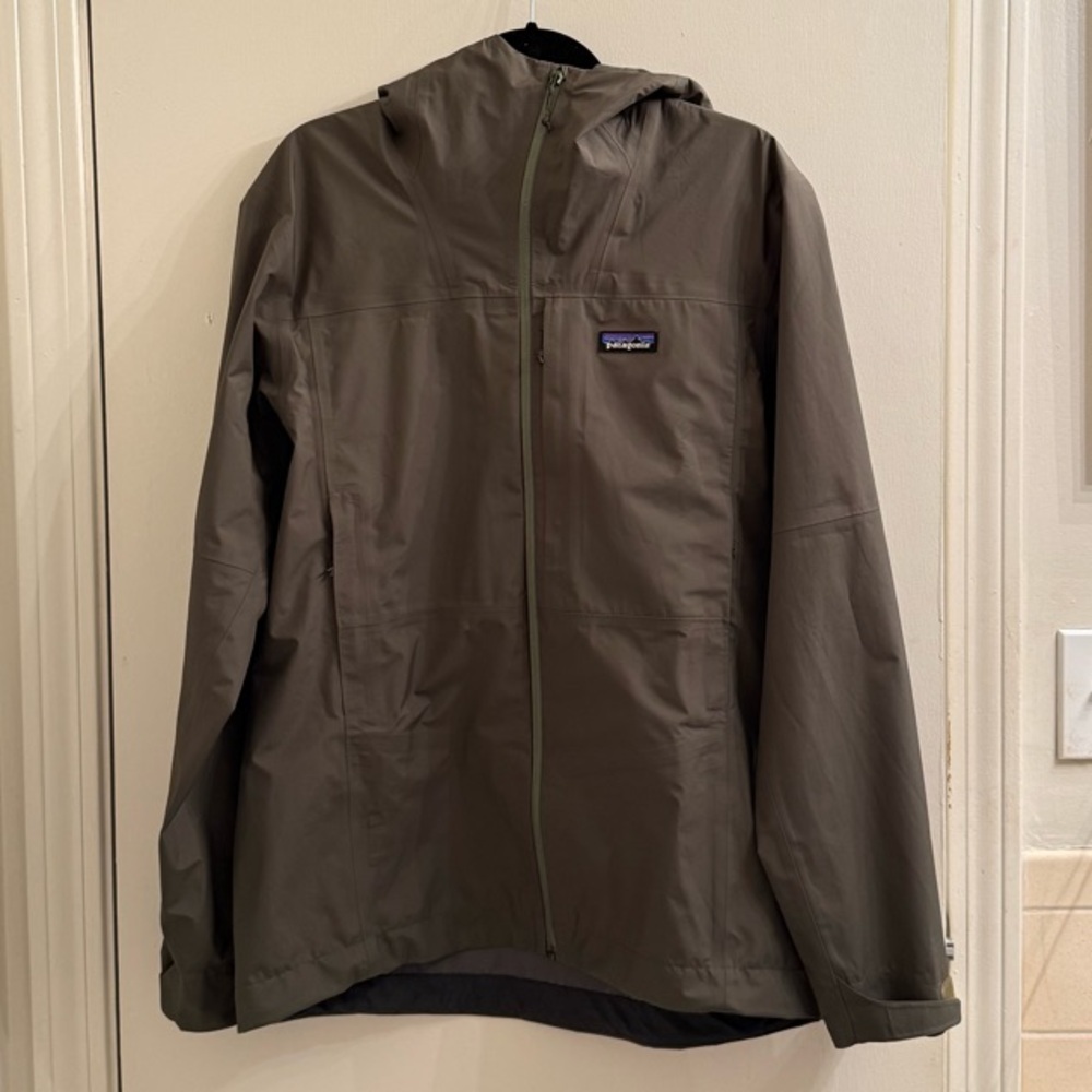 NWOT Patagonia Green Boulder Fork Rain Jacket